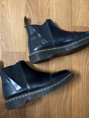 Dr. Martens Bianca Black Smooth Leather 80s Goth Chelsea Boots Women Size US 6